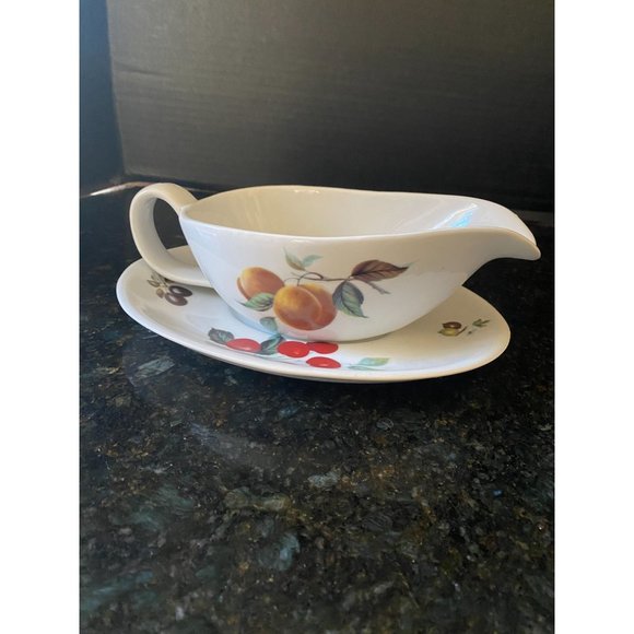 Cordon Bleu Fruit Pattern Gravy Boat and Plate (2 Pieces) - Picture 3 of 7